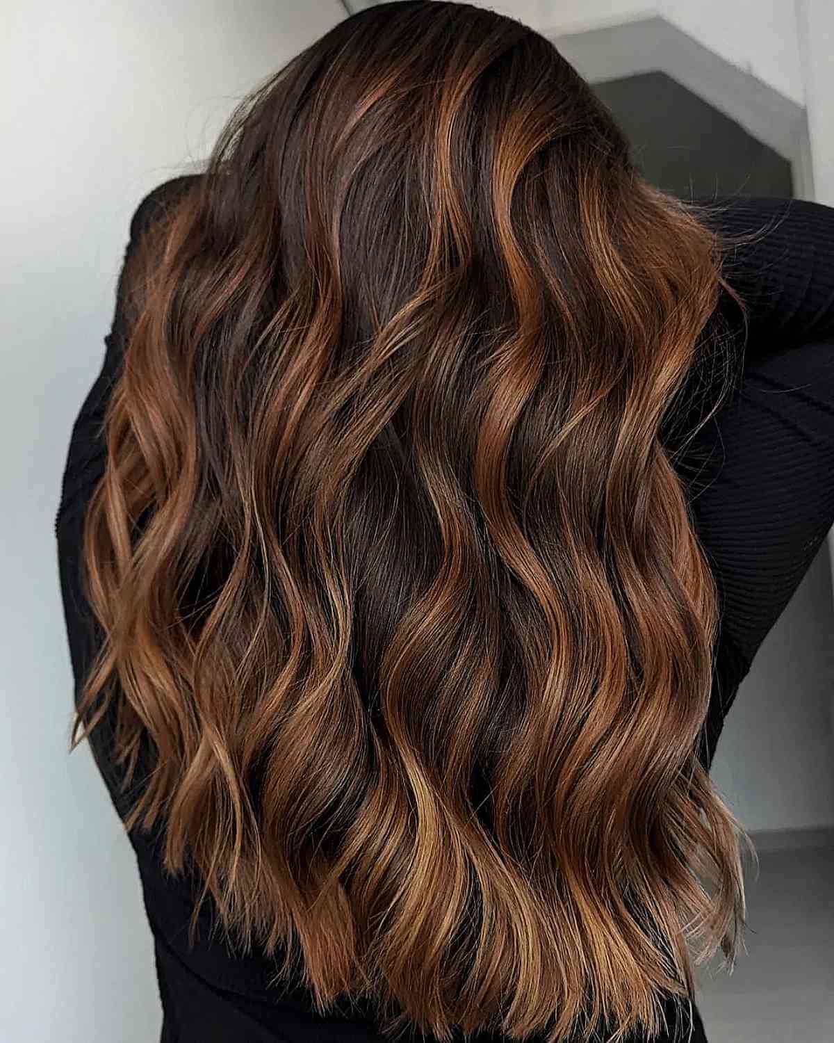 long hair brunette highlights