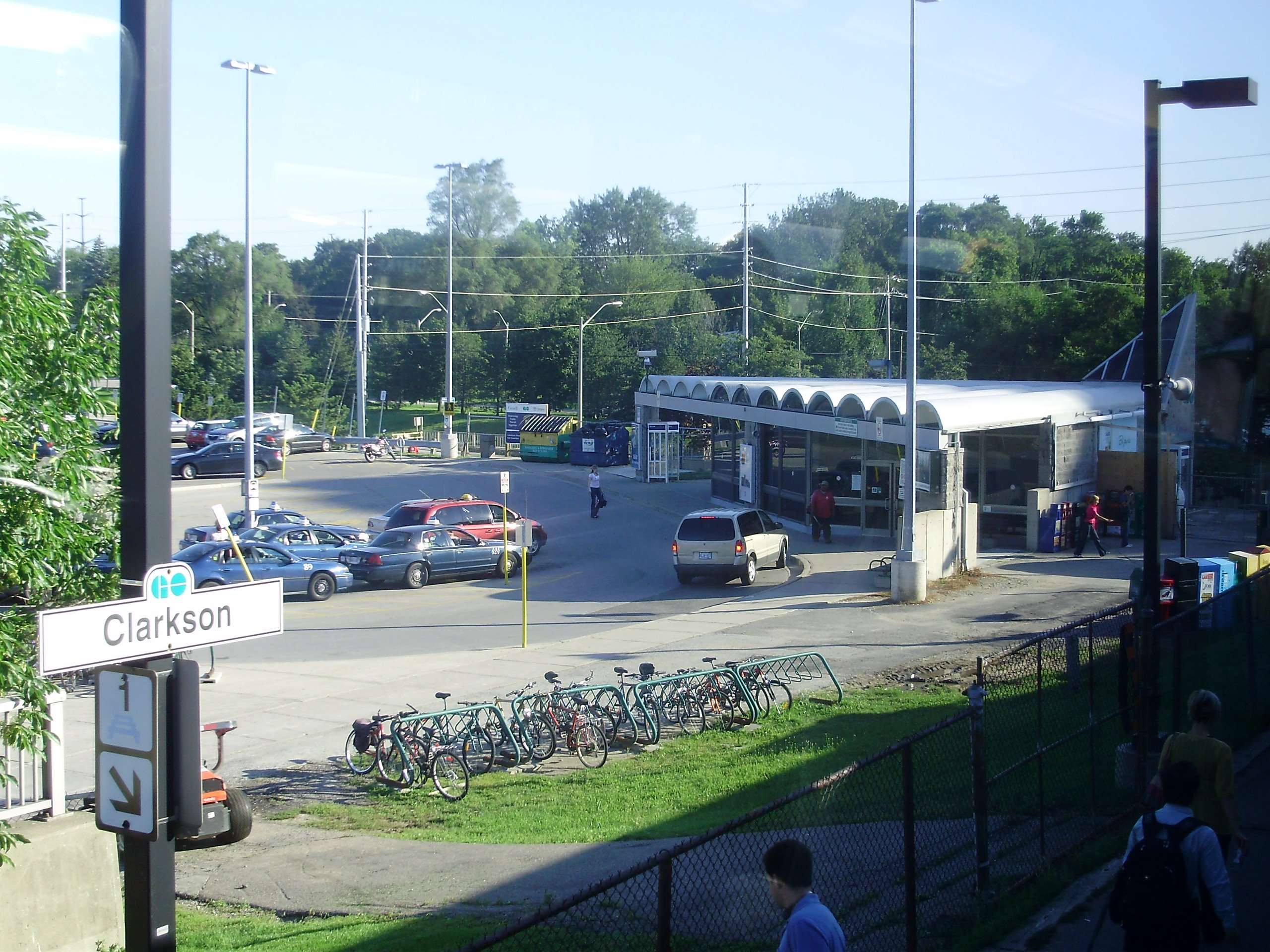 clarkson go station to union station