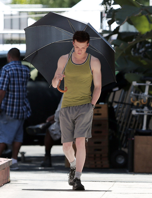 cameron monaghan weight