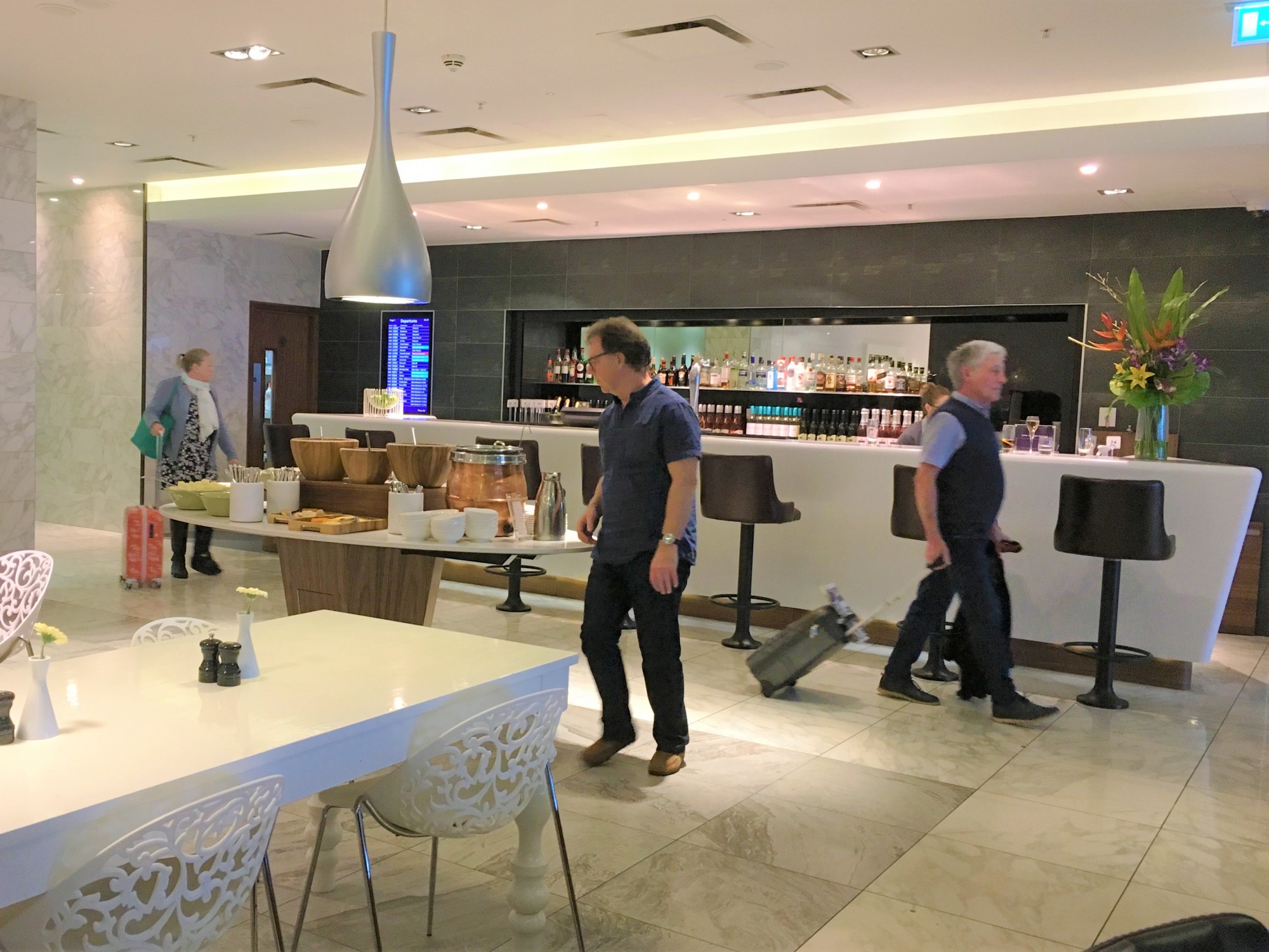 tui premium lounge access