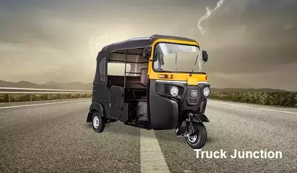 bajaj auto rickshaw mileage