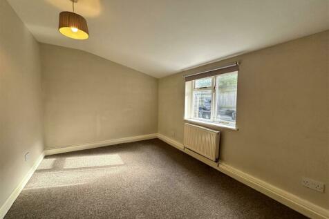 2 bed to rent bristol