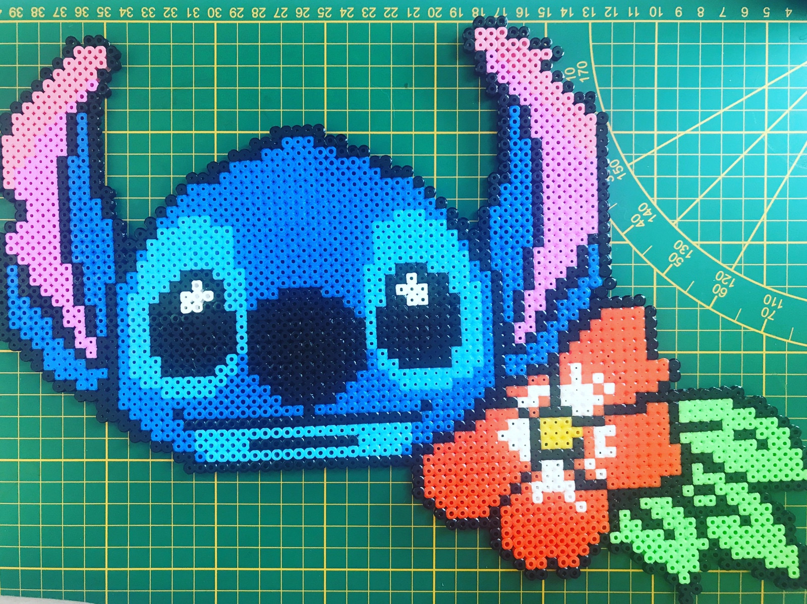 pixel art stitch