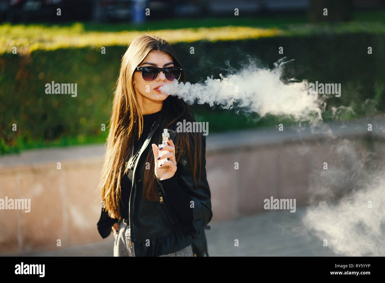 stylish smoking photos girl