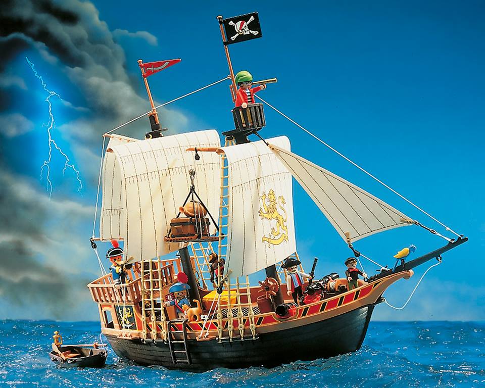 playmobile pirate ship