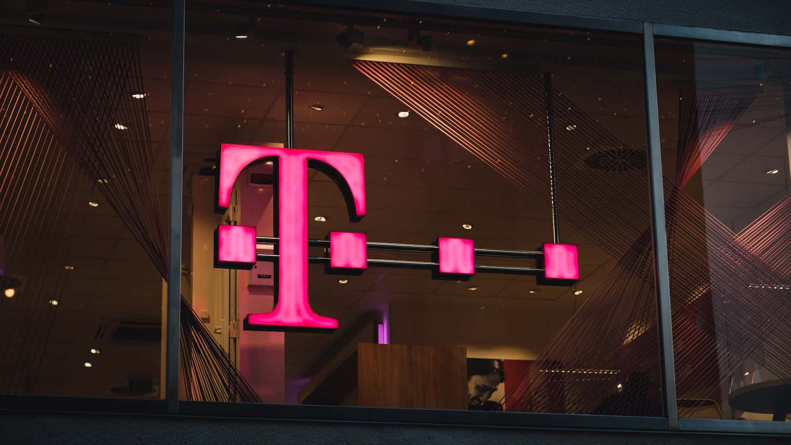 t-mobile office close to me