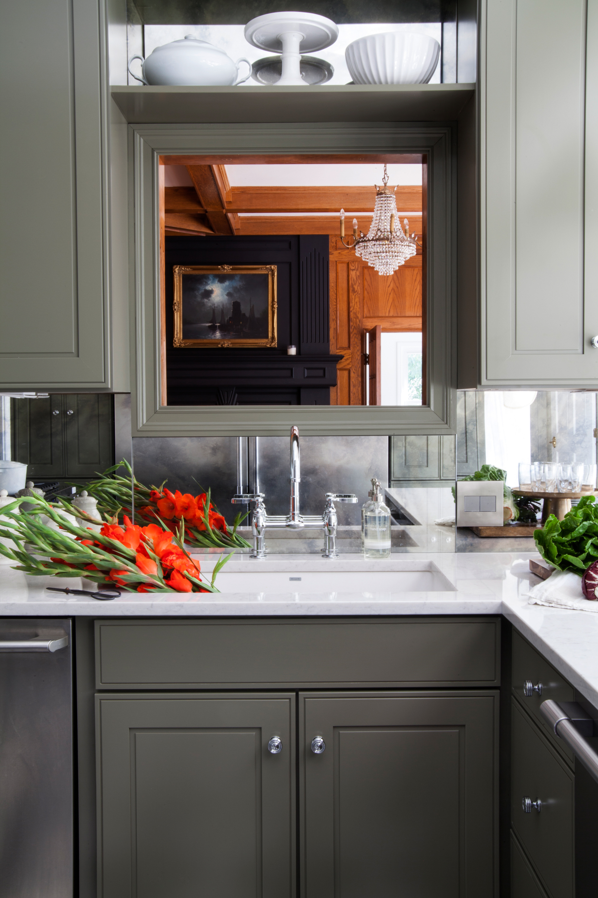 mirror backsplash