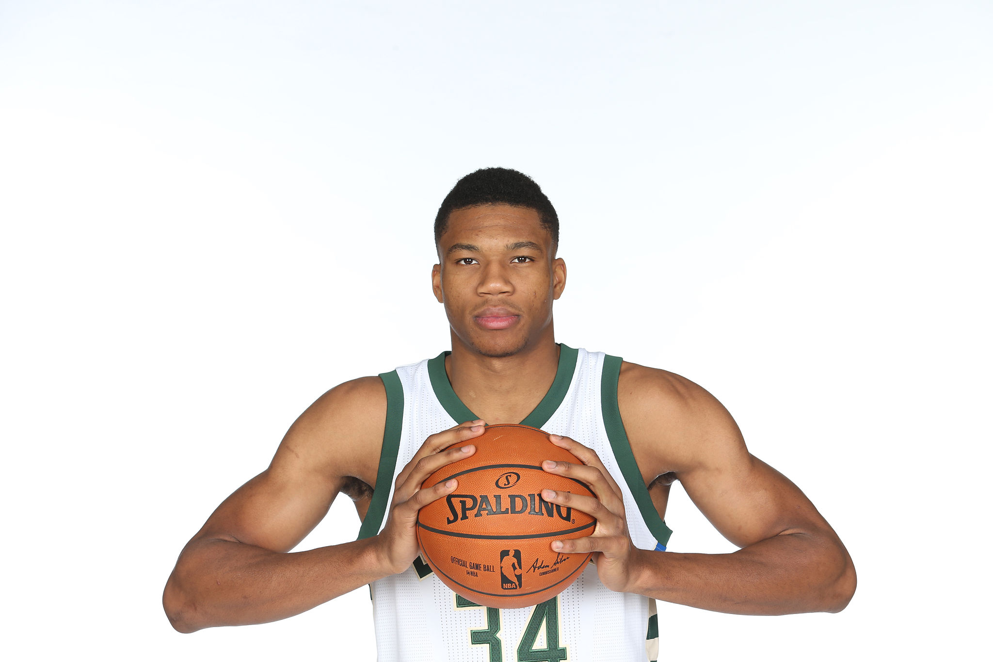 giannis antetokounmpo profile pic