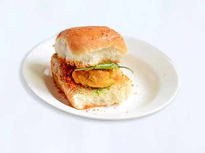 vada pav calories