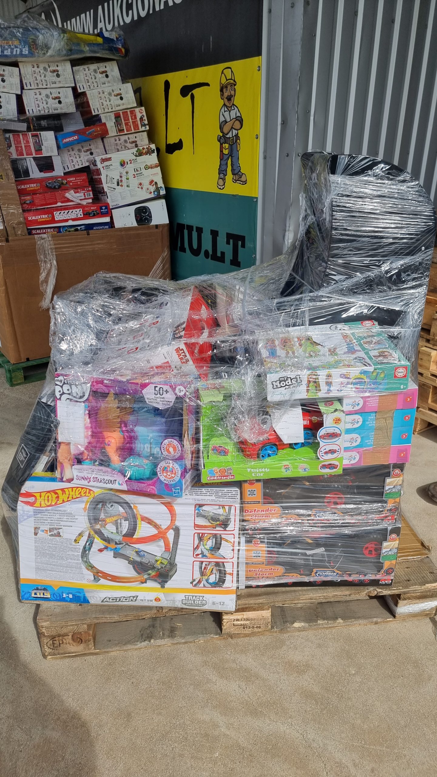 wholesale toys clearance pallets