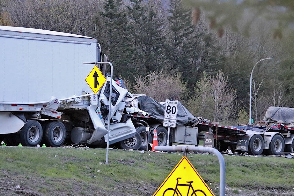 highway 1 accident today langley