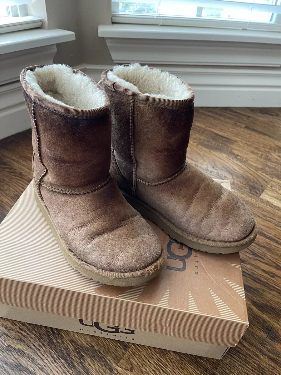 ugg boots size 4