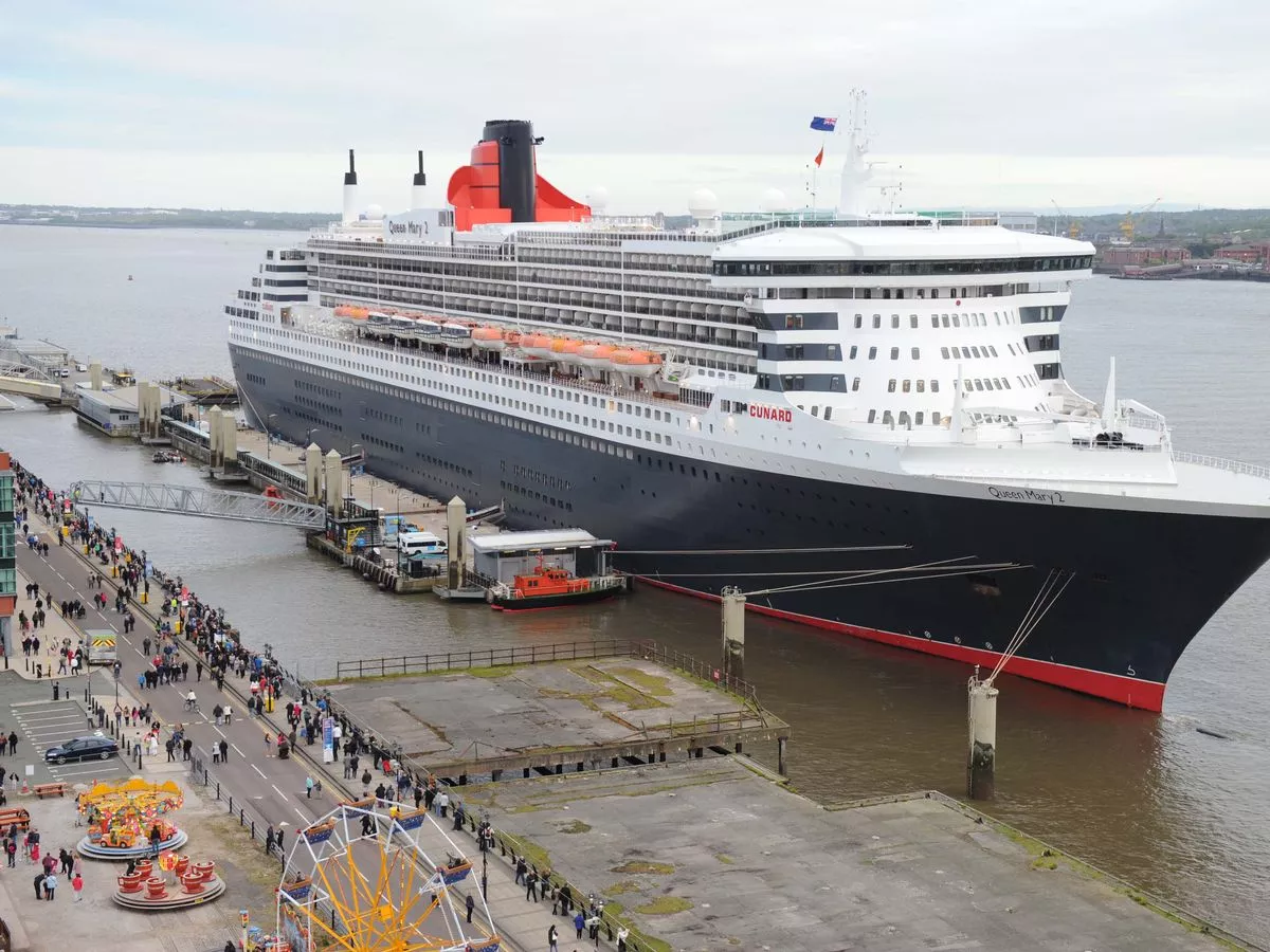 qm2 coronation cruise