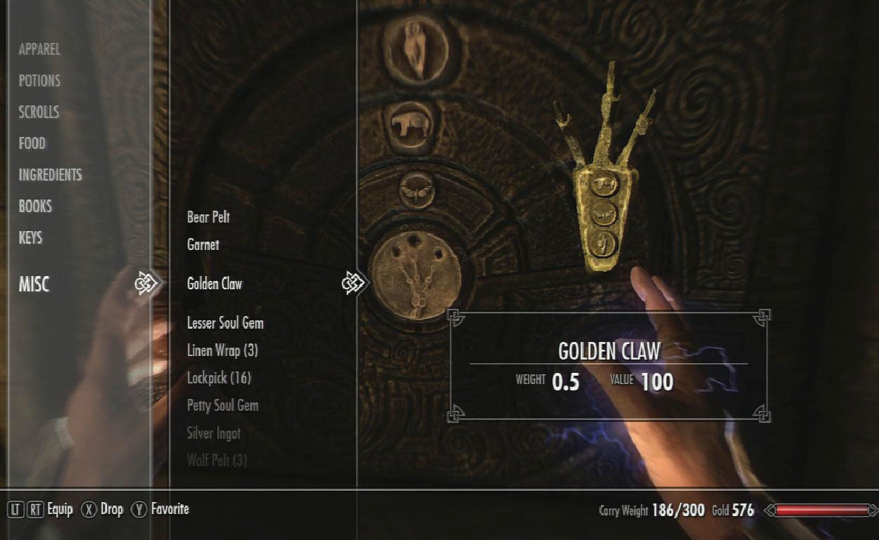 where is the golden claw skyrim