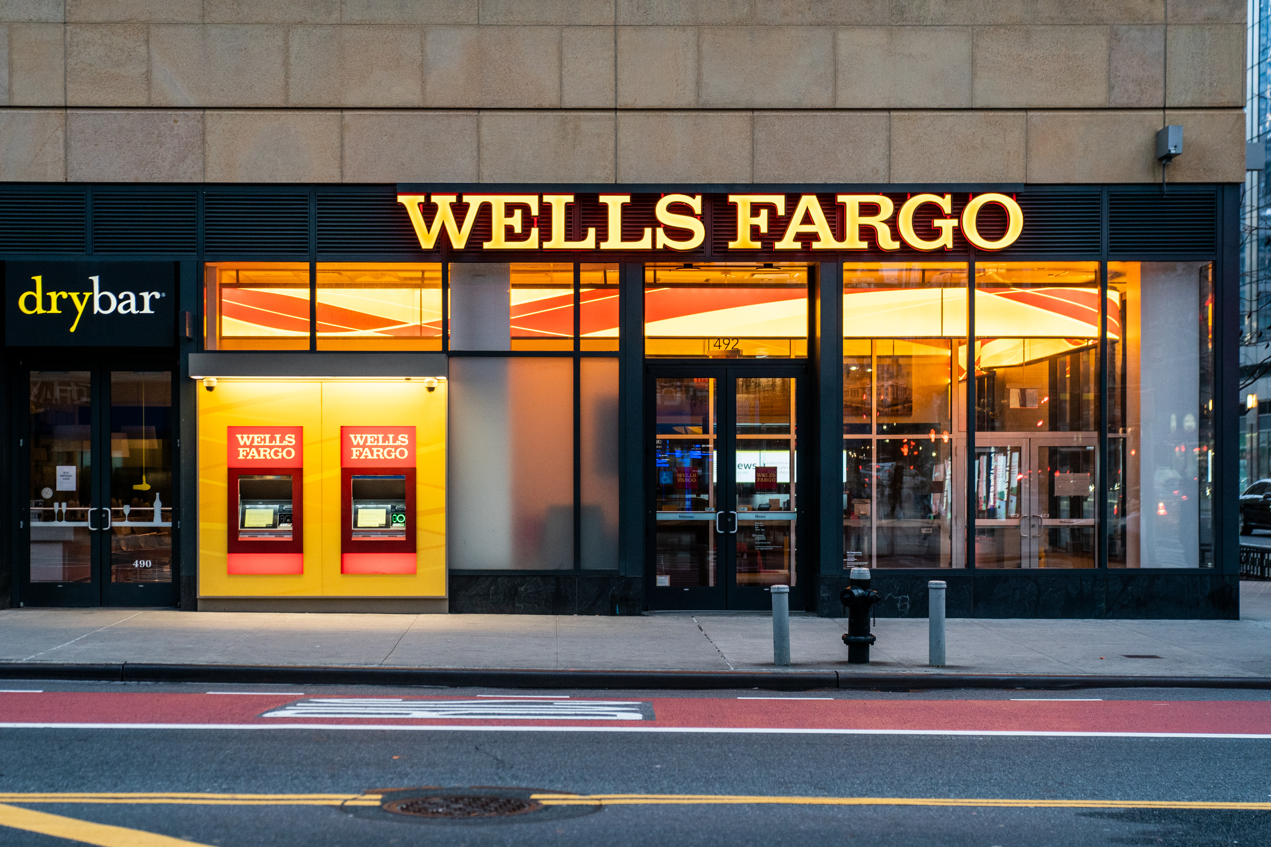 wells fargo bank main branch