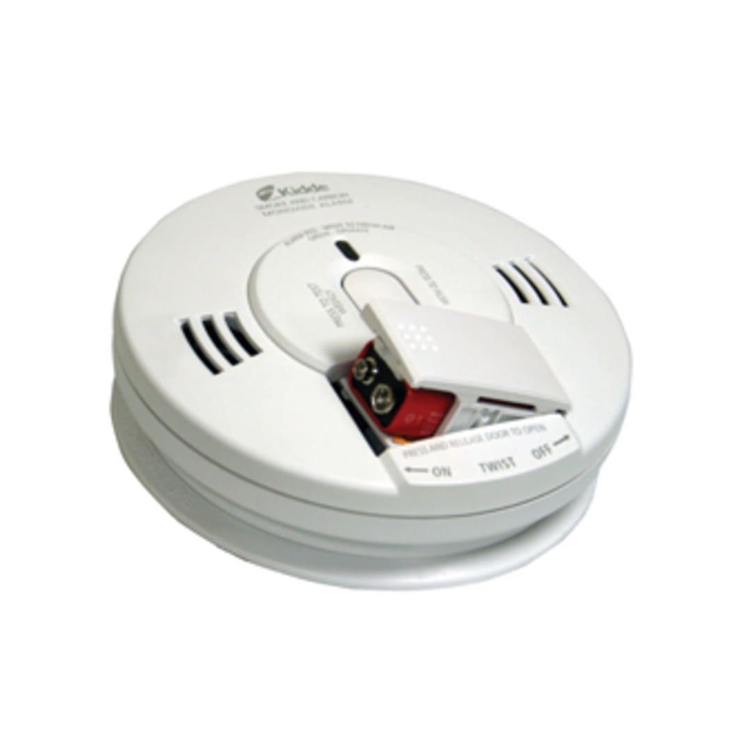 blinking red light on kidde smoke detector