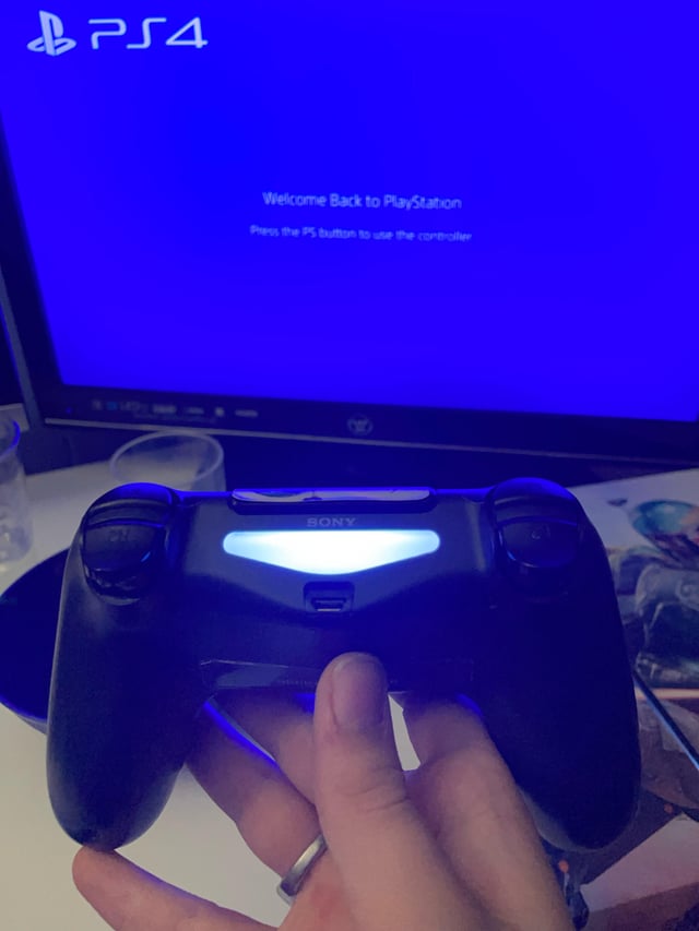 i cant connect my ps4 controller to my ps4