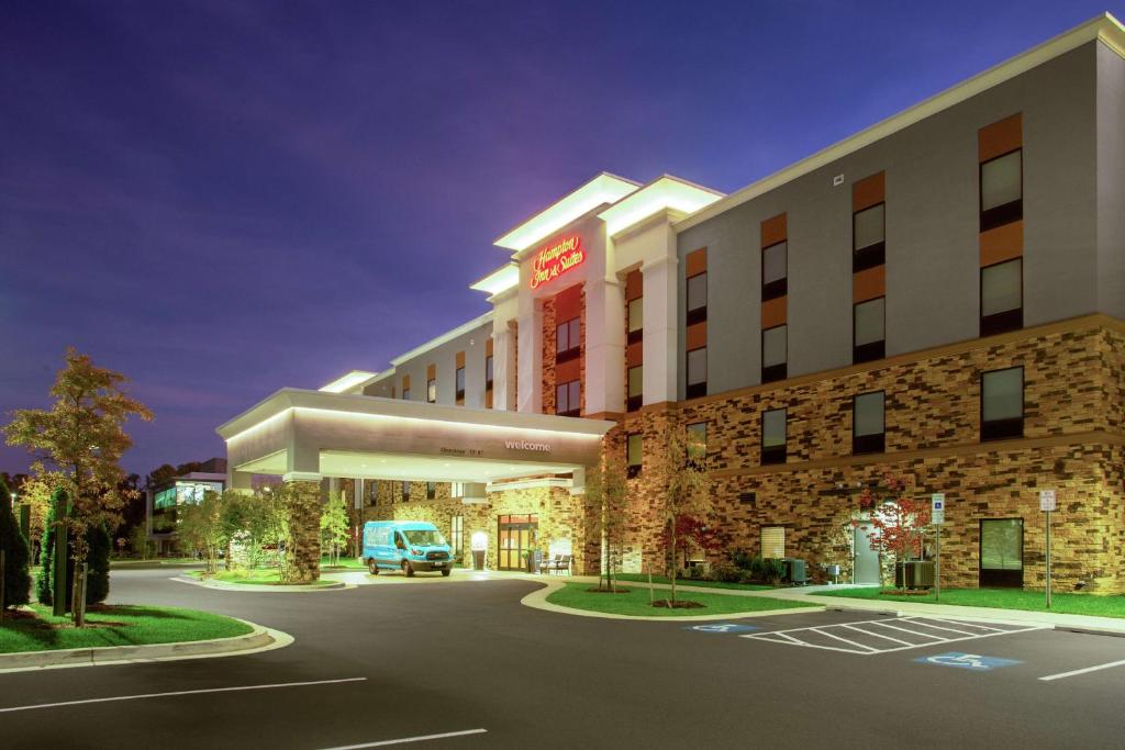 hampton inn and suites locations