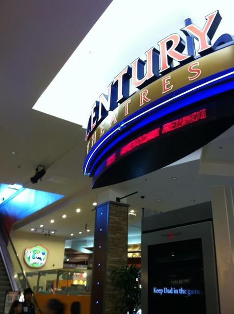 cinemark century oakridge