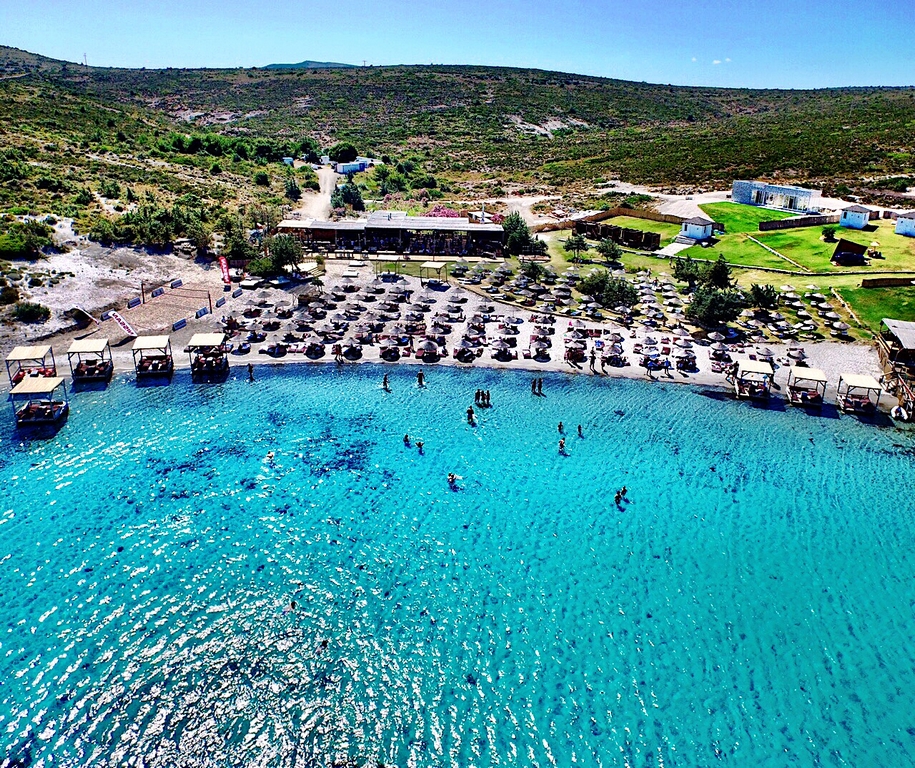 madeo beach giriş