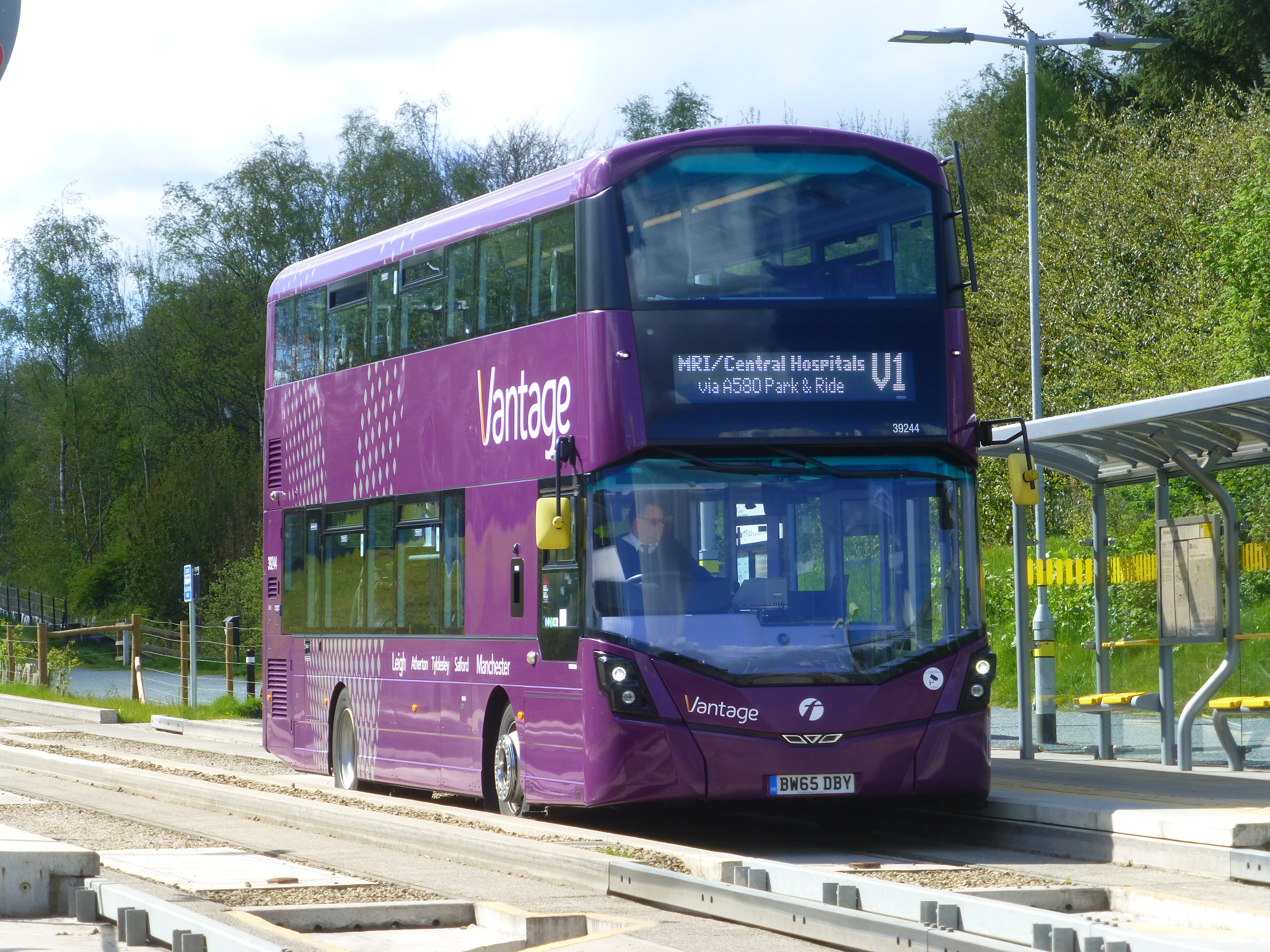 v1 bus manchester