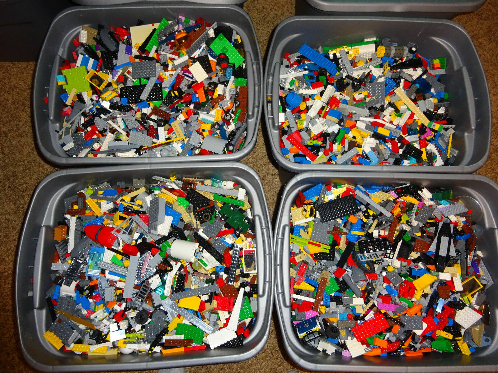 how many lego pieces in a pound