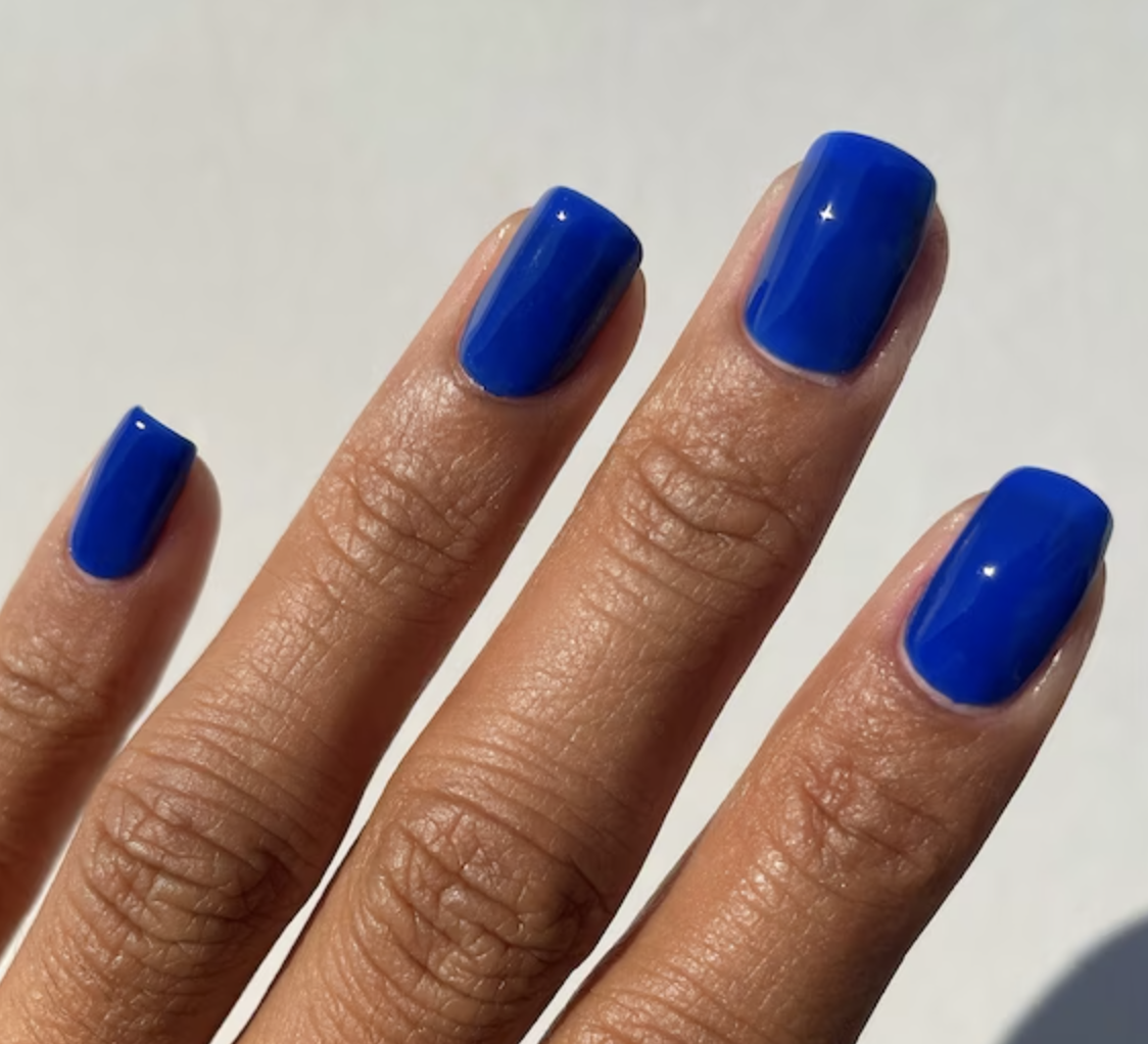 uñas azules otoño 2023