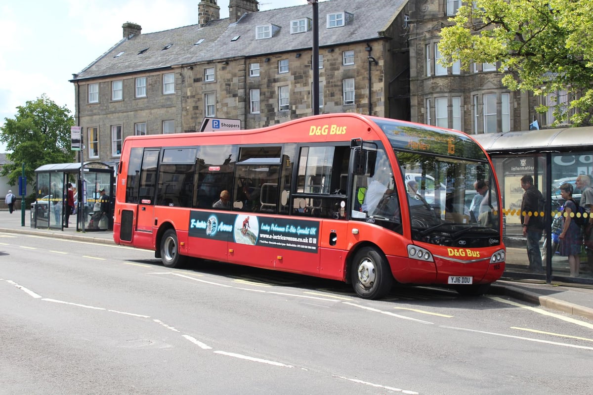 leek to hanley bus times