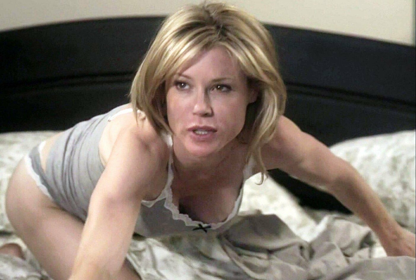 julie bowen hot