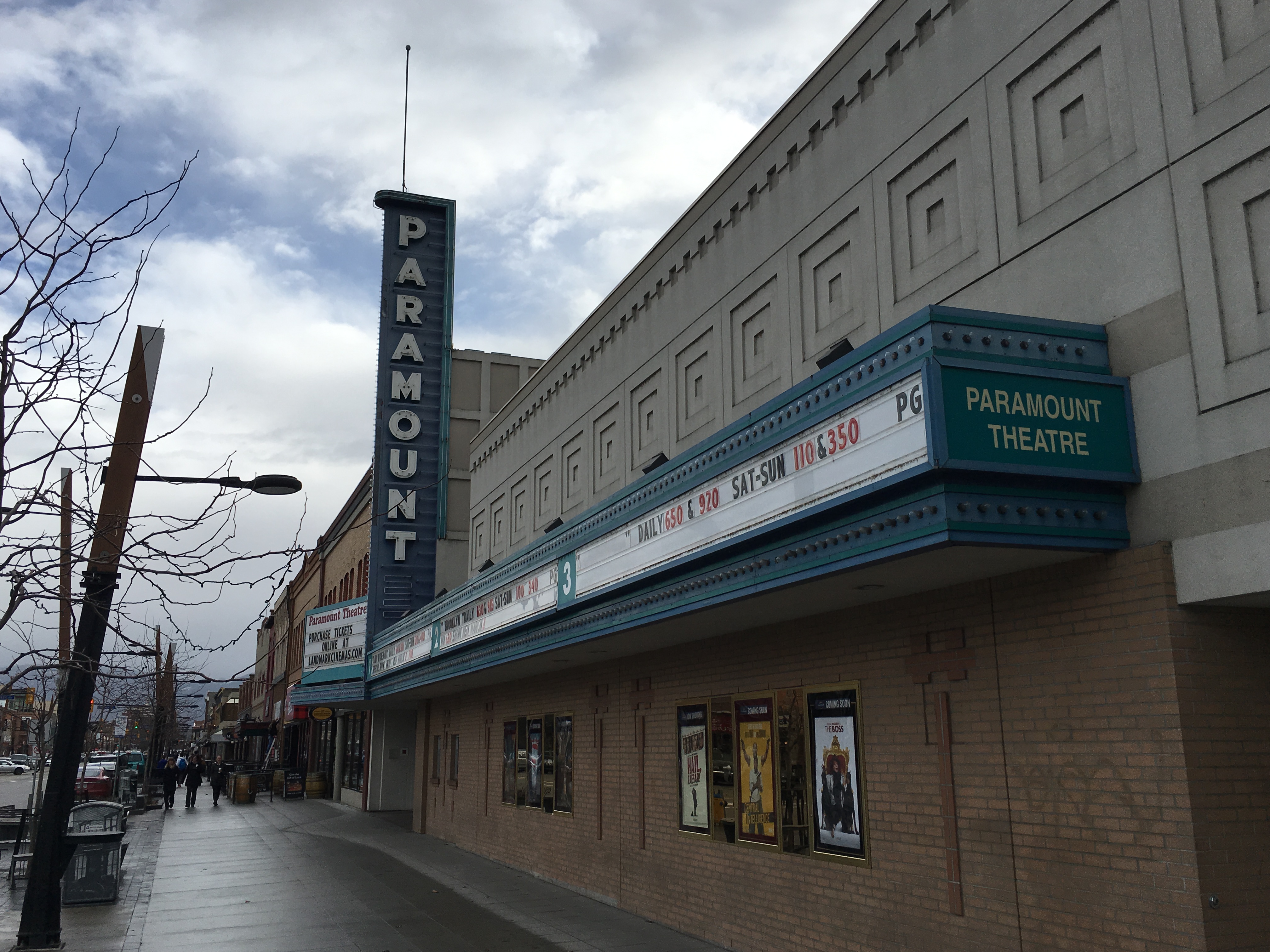 movie theatre kelowna