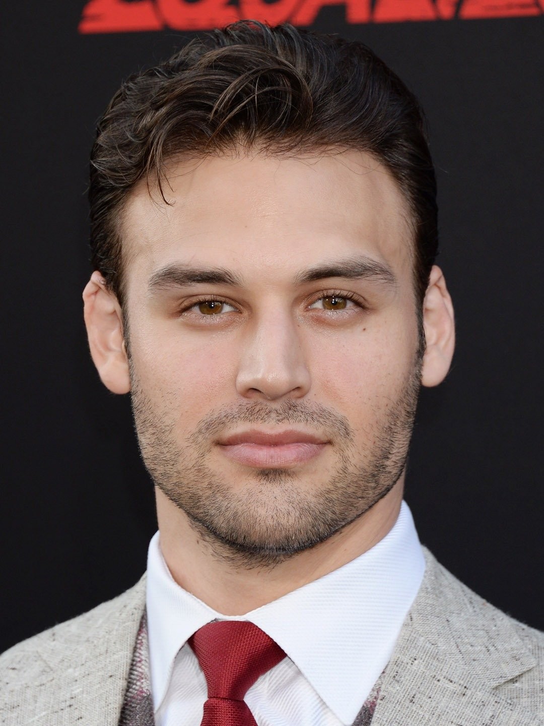 ryan guzman