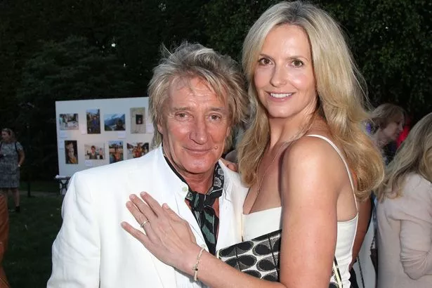 does rod stewart wear a wig