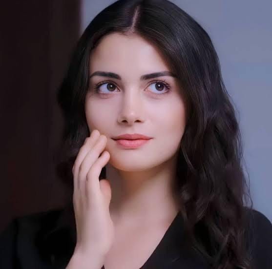 ozge yagiz