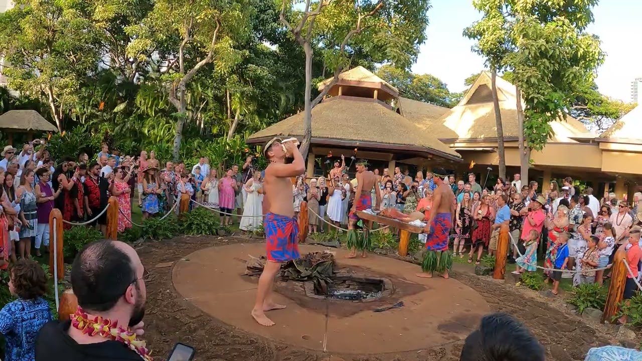 hale koa hotel luau