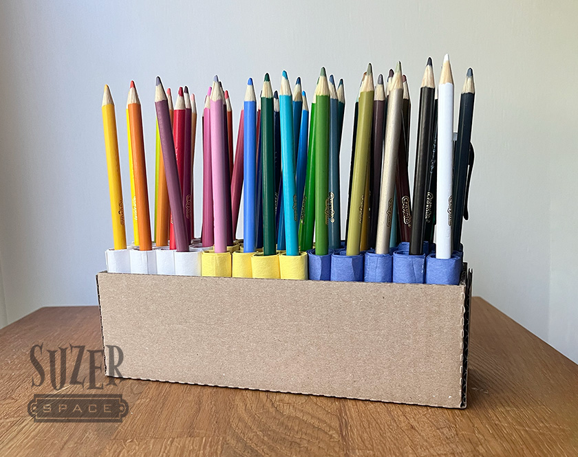 colored pencil holder