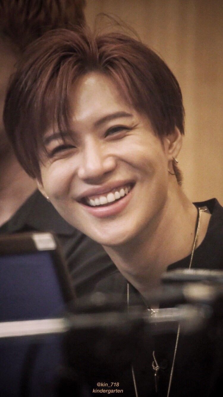 taemin smiling