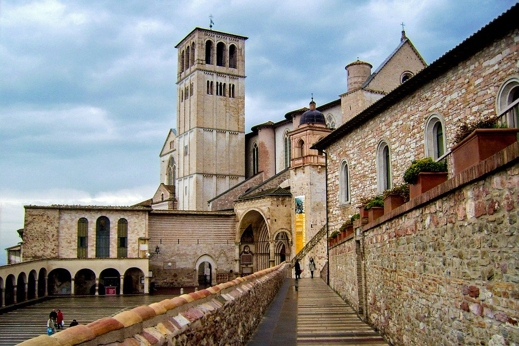 free walking tour assisi