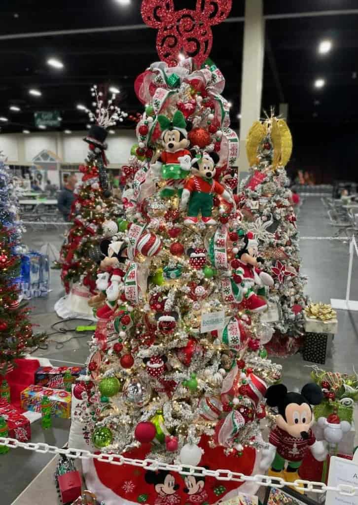 mickey and minnie christmas decorations