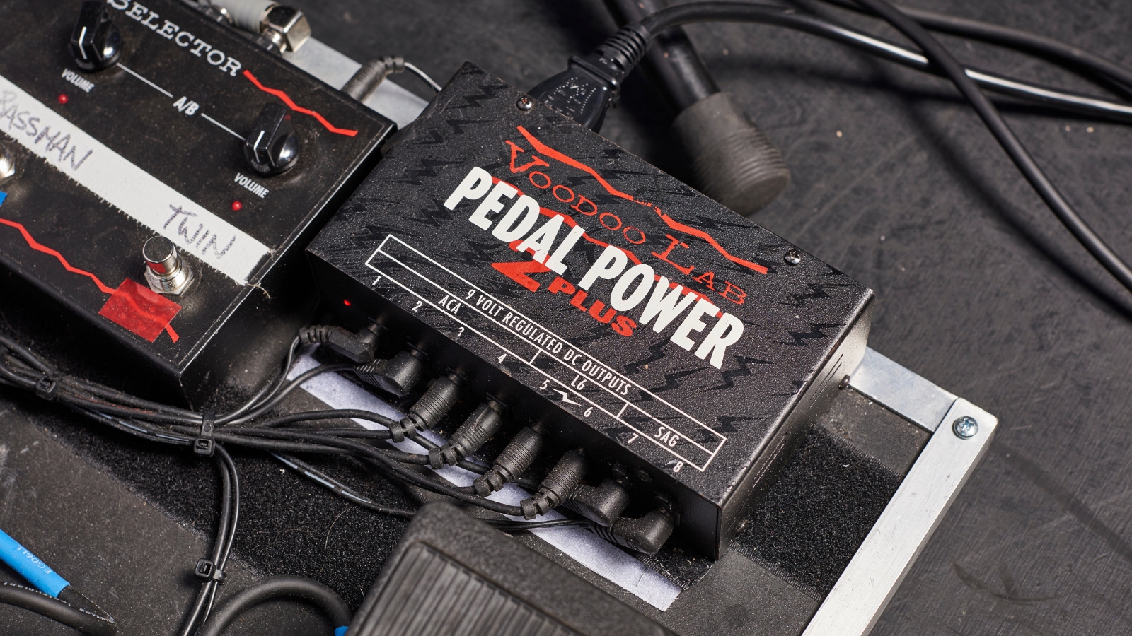 best effects pedal power supply