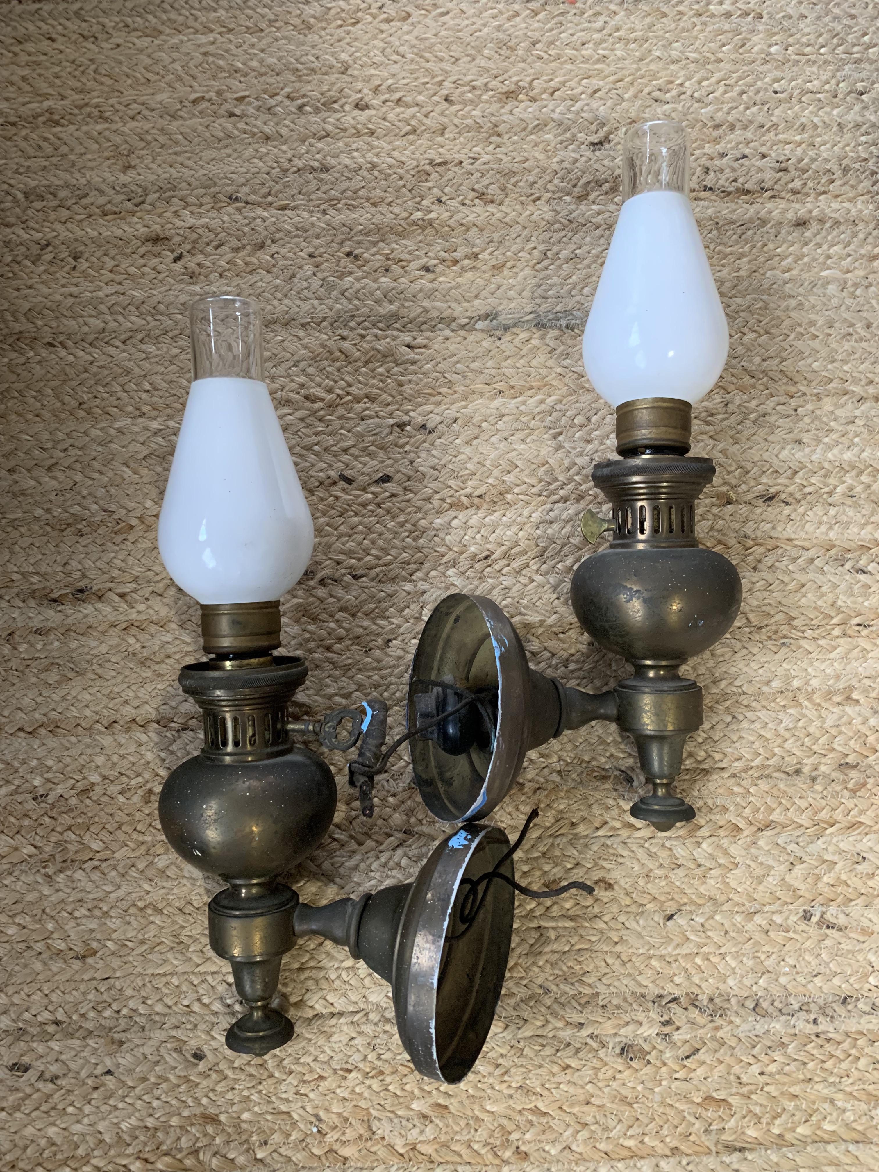 value of old brass lamps