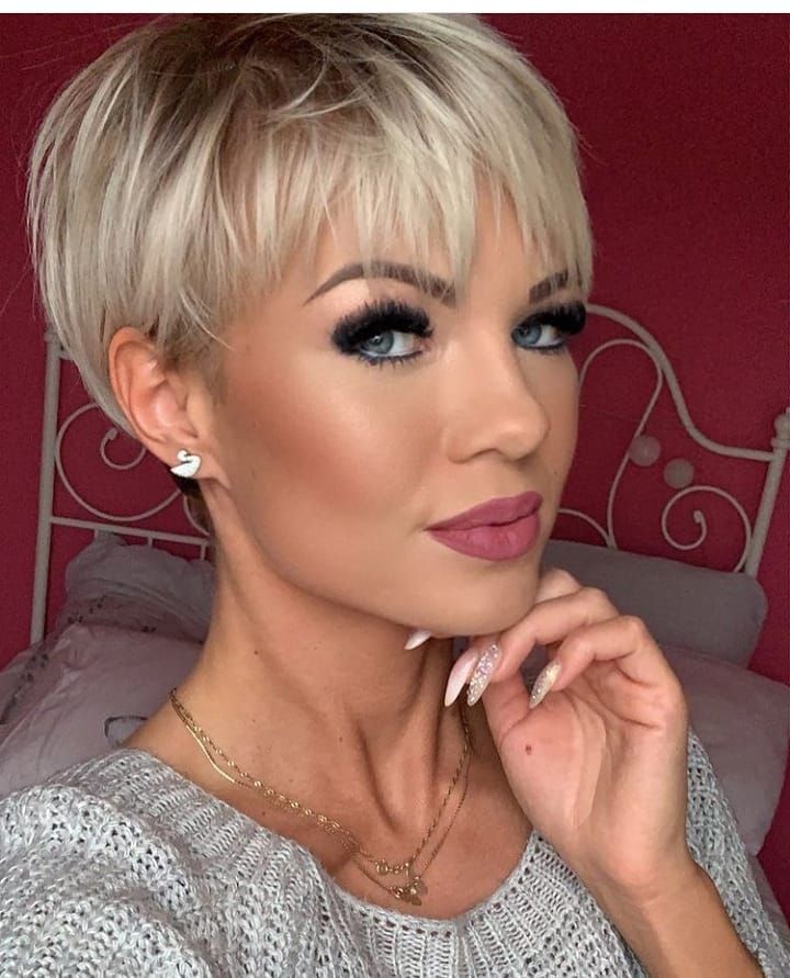 blonde short pixie haircuts