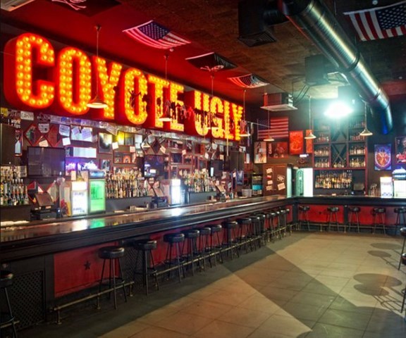 coyote ugly vegas bar