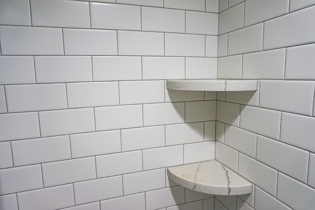 gray grout with white subway tile