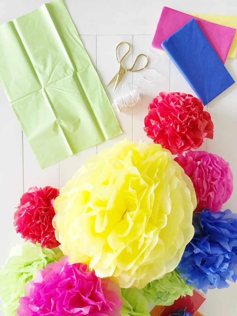 paper pompoms diy