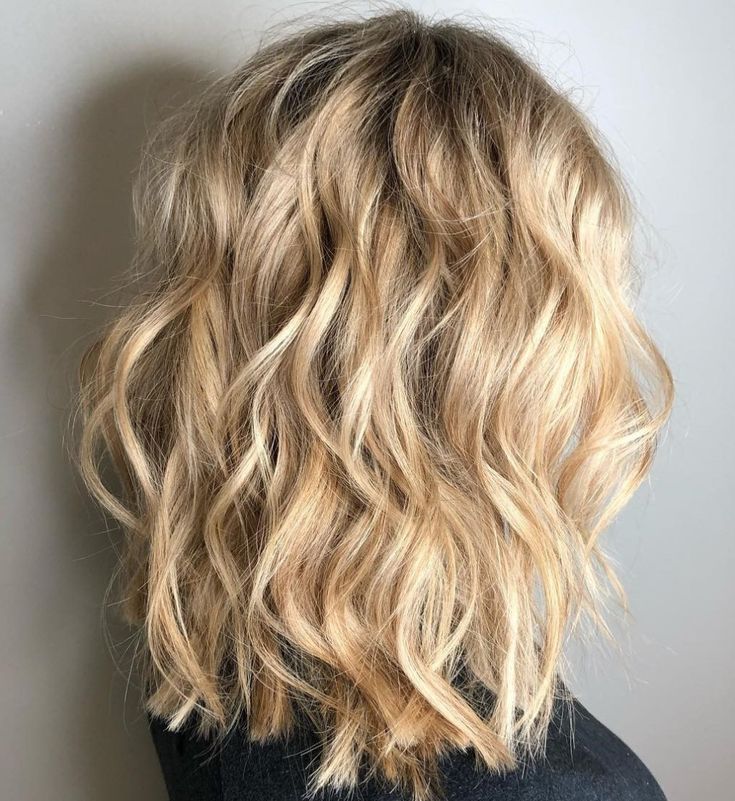 mid length wavy hair