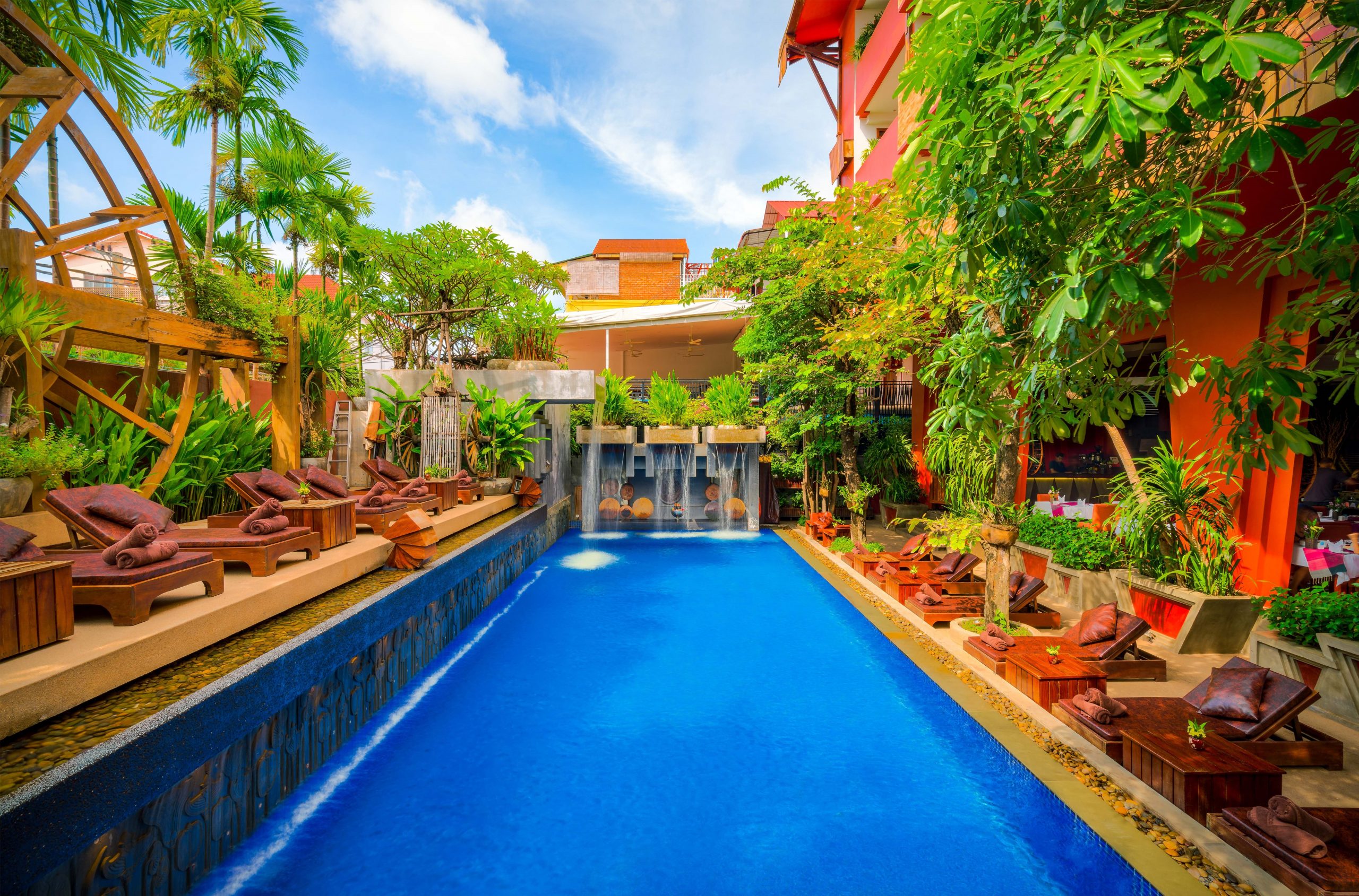 golden temple villa siem reap