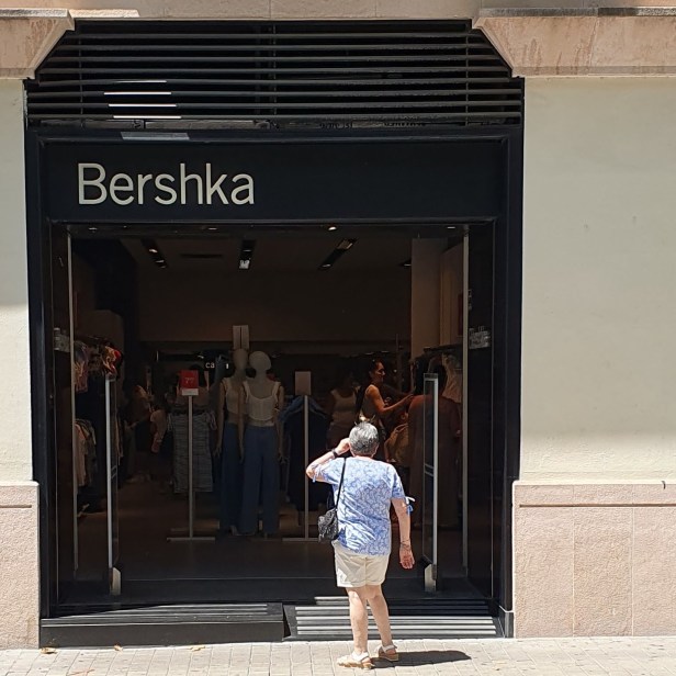 pull and bear vilanova i la geltru