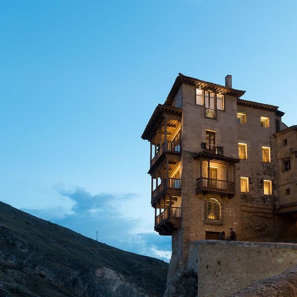 hanging houses spain