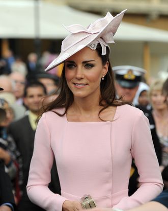 kate middleton in pink dress