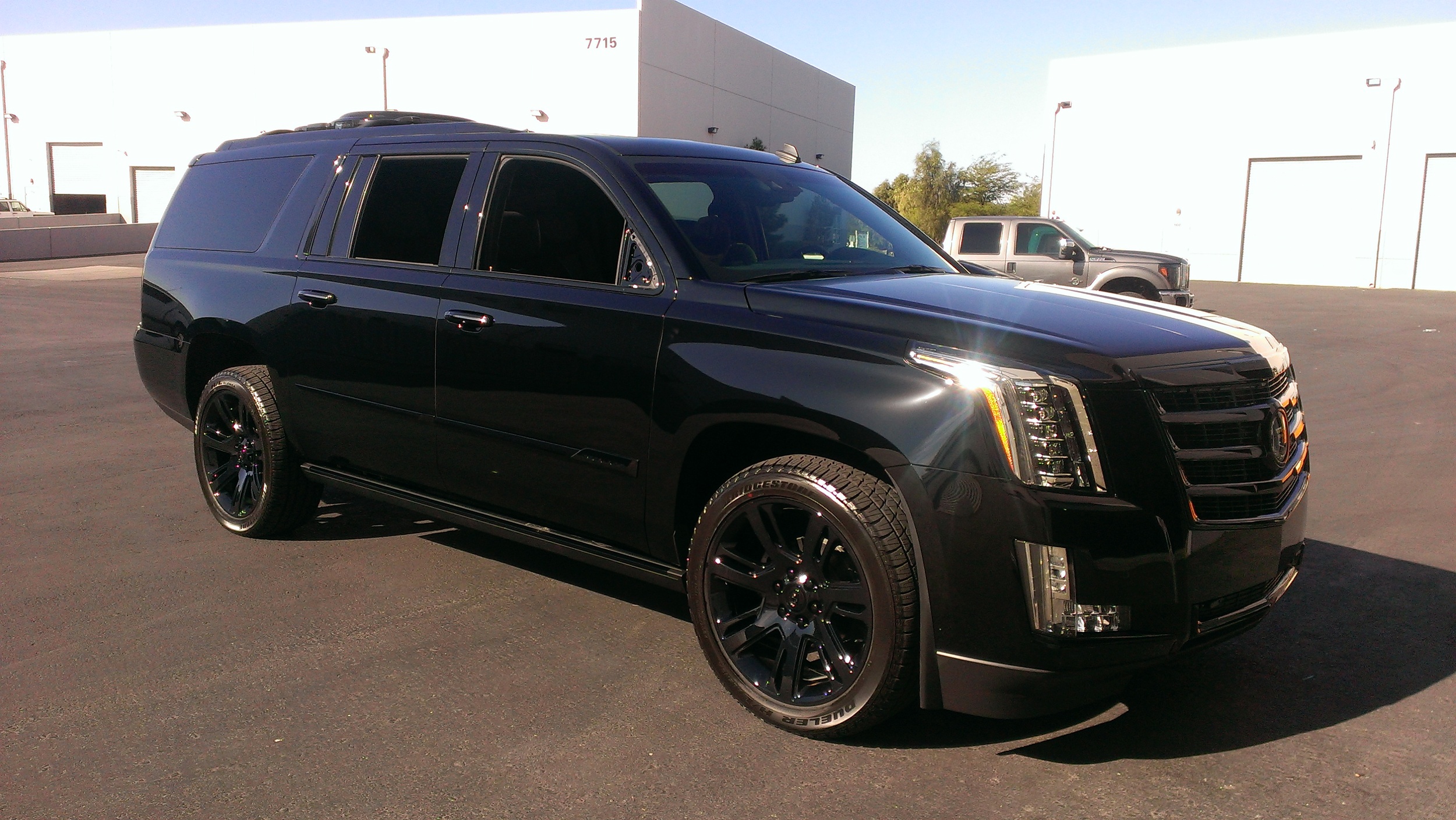 escalade black out